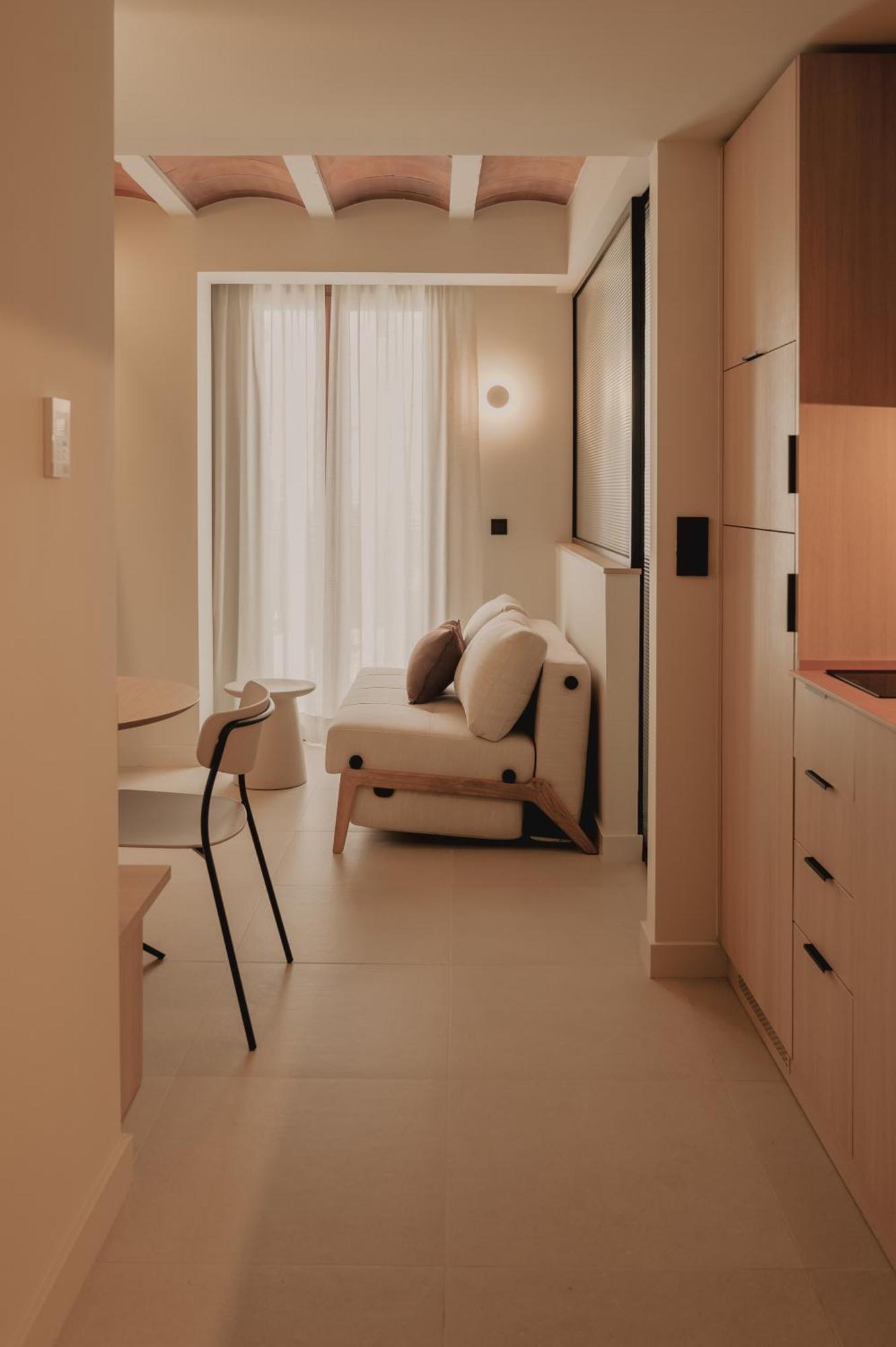 Pau Suites Ла-Віла-Джойоза Екстер'єр фото